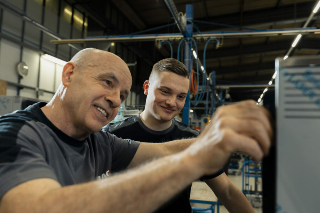 DEBAG | Karriere | Stellenanzeige | Elektromonteur | 2024 | Bautzen